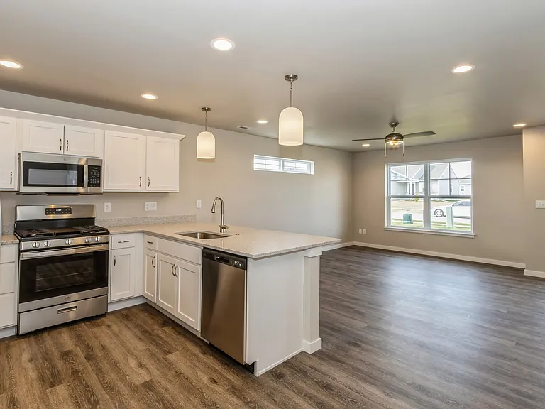 7011 Harlan Eddy Dr SW — Photo 3
