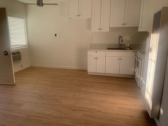 2nd image of 6248 Woodman Ave #21