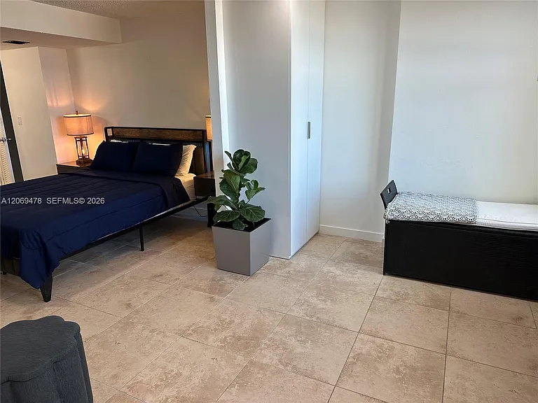 6039 Collins Ave #310 — Photo 11