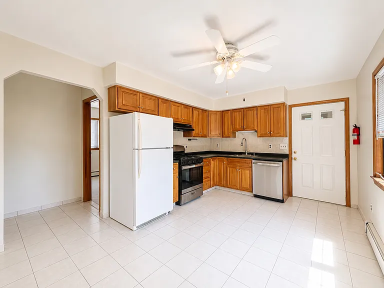 120 Fenner Ave #2 — Photo 9