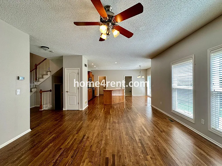 17825 W 160th St — Photo 13