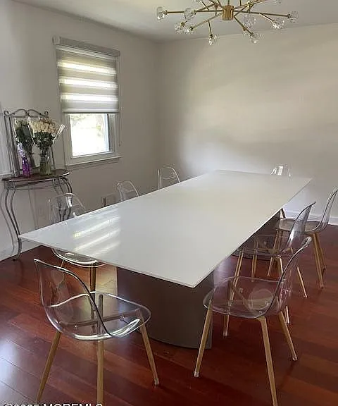 1202 Thomas Ave — Photo 2