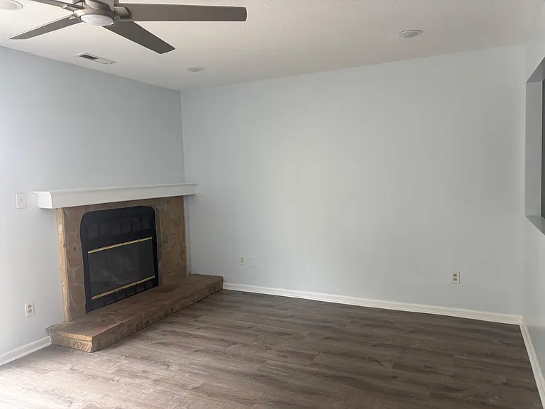 3610 Chimney Creek Dr — Photo 11