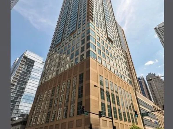 2 E Erie St, Chicago, IL