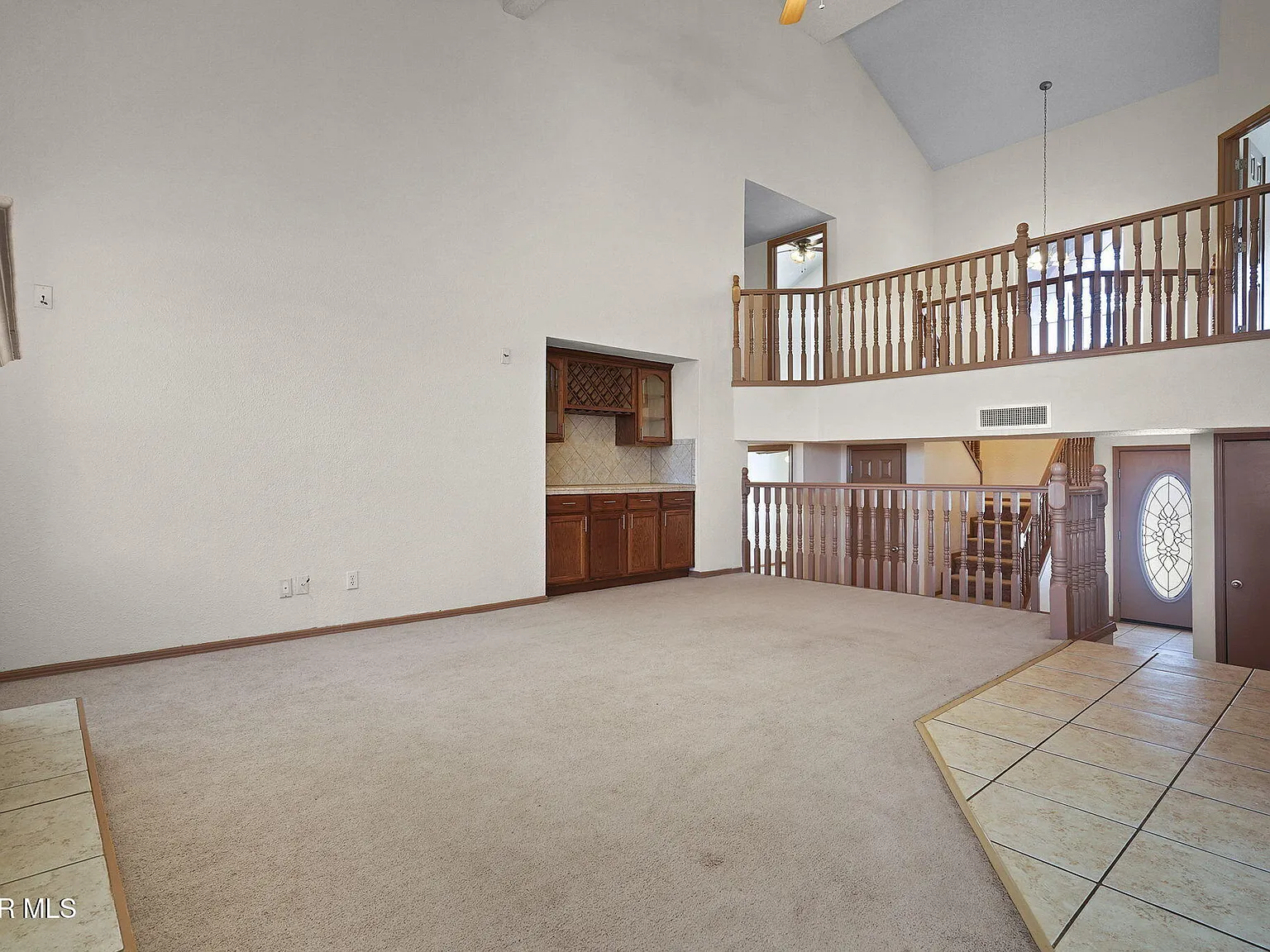 4 bed, 3.0 bath, 2255 sqft, $1,900 — Photo 2