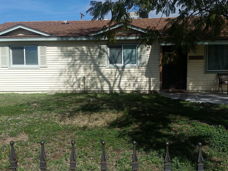 1st image of 2050 W 1st Pl