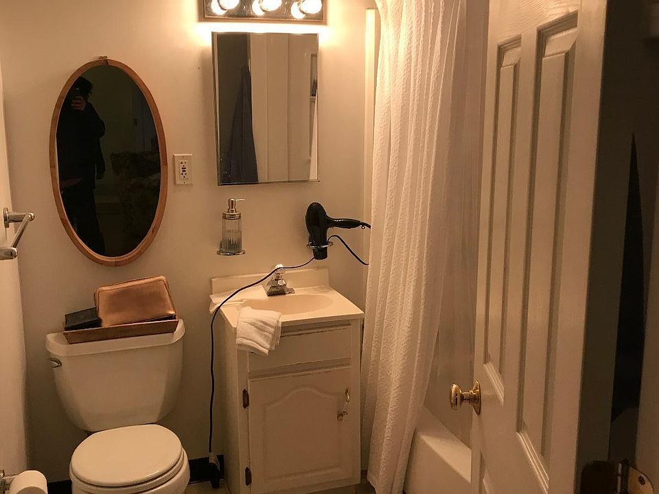 2nd image of 124 Park St