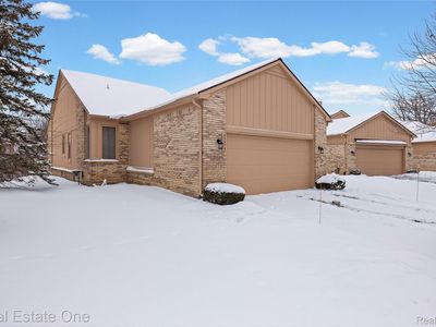 35575 Lone Pine Ln, Farmington, MI, 48335