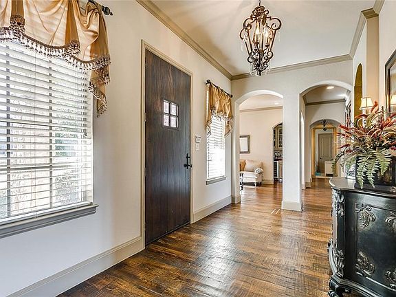 4th image of 150 Country Vista Cir