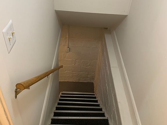 4th image of 23 Bennett St