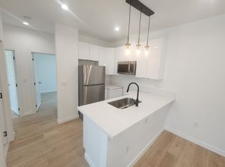 10940 Oxnard St #10942-1/2, North Hollywood, CA 91606