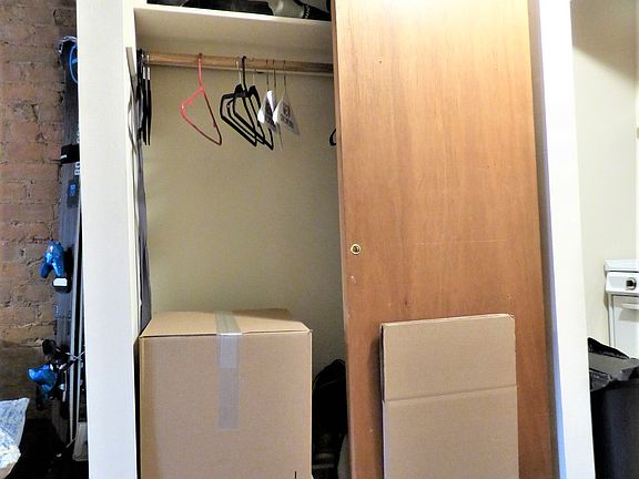 4th image of 525 E 5th St APT 3D