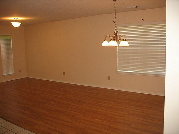 4th image of 22439 Willow Branch Ln
