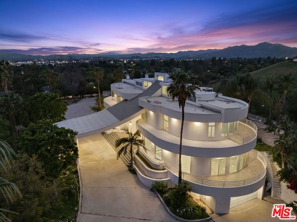 10829 Winnetka Ave, Chatsworth, CA 91311