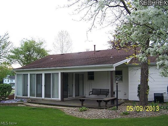 2nd image of 230 Aspen Dr NW