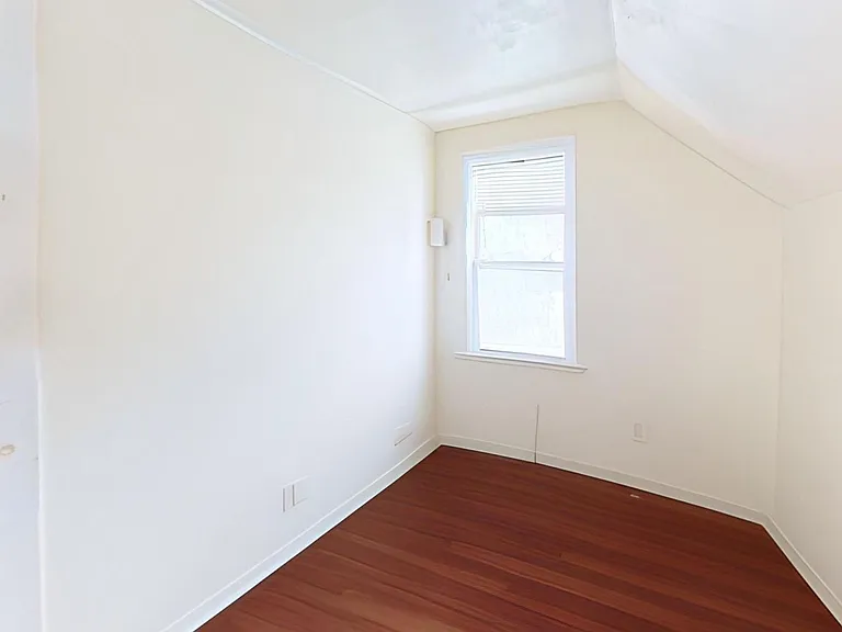 10 Walnut St — Photo 6
