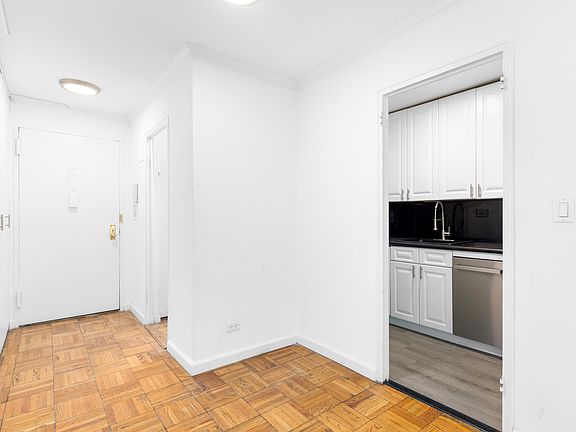 4th image of 320 E 23rd St APT 3K