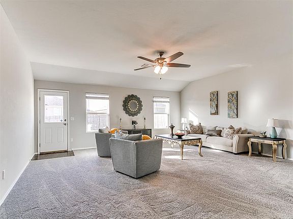 3rd image of 2217 Stella Rd