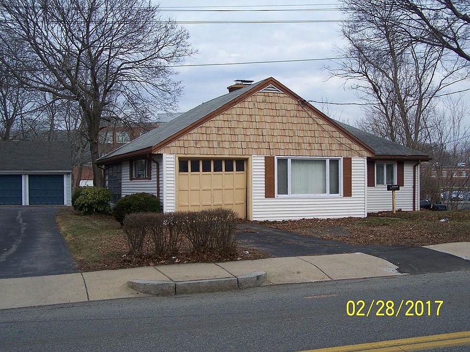 2nd image of 112 Montvale Ave