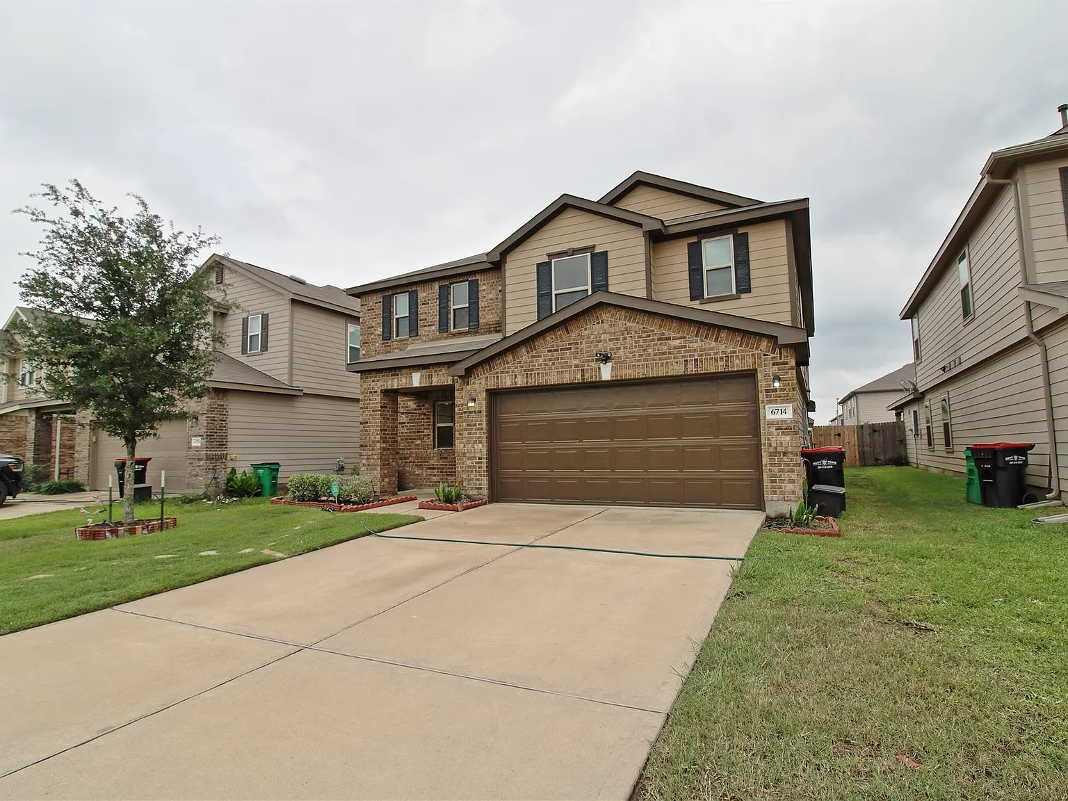 5 bed, 3.5 bath, 3043 sqft, $2,600 — Photo 3