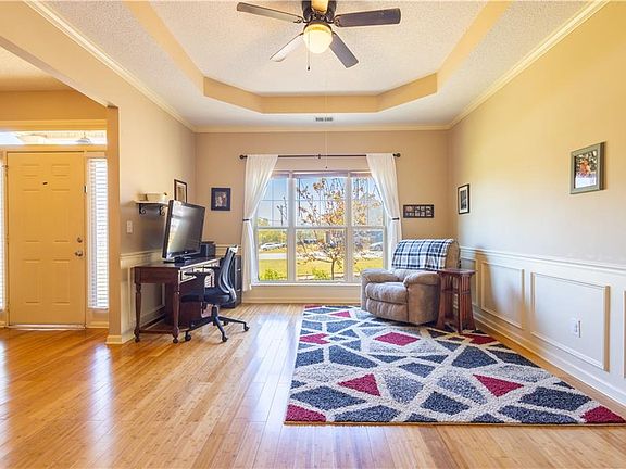 2nd image of 20 White Pine Way