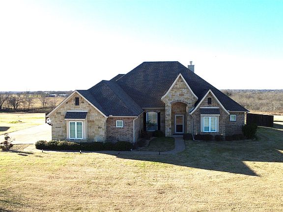 2nd image of 1165 Chartres