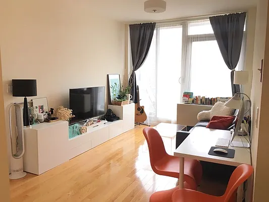 Rented by Winzone Realty Inc | media 20