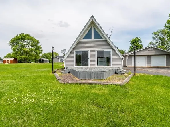 51 S Shrs, Sullivan, IL 61951
