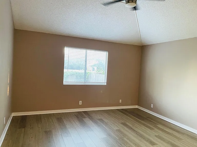16837 Bailey Jean Dr — Photo 10