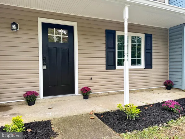 1610 Pin Oak Dr, Waldorf, MD 20601