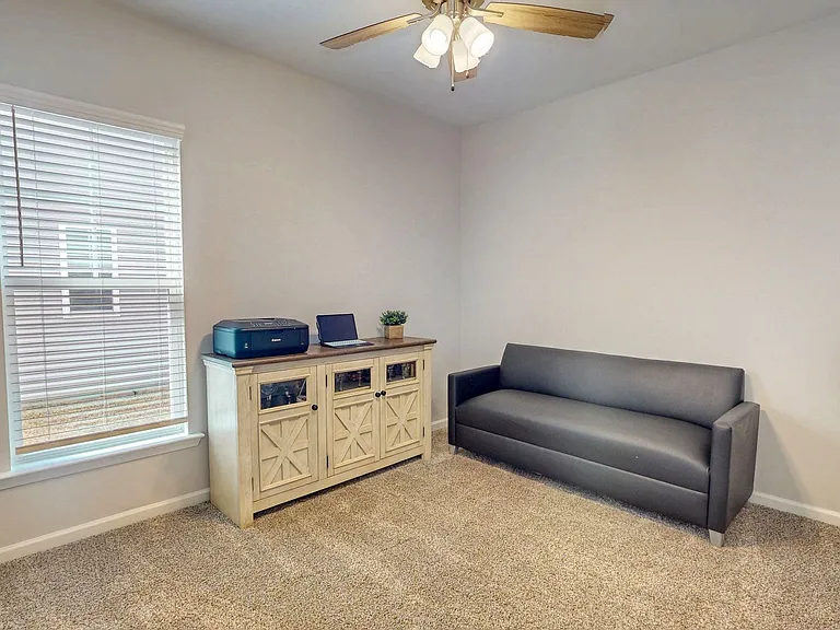 124 Brookline Dr — Photo 13