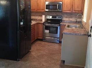 114 W Simpson Ave, Mendenhall, MS 39114