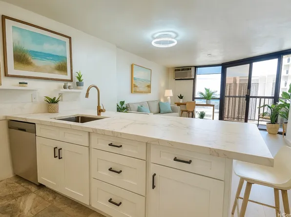 60 N Beretania St APT 3209, Honolulu, HI 96817