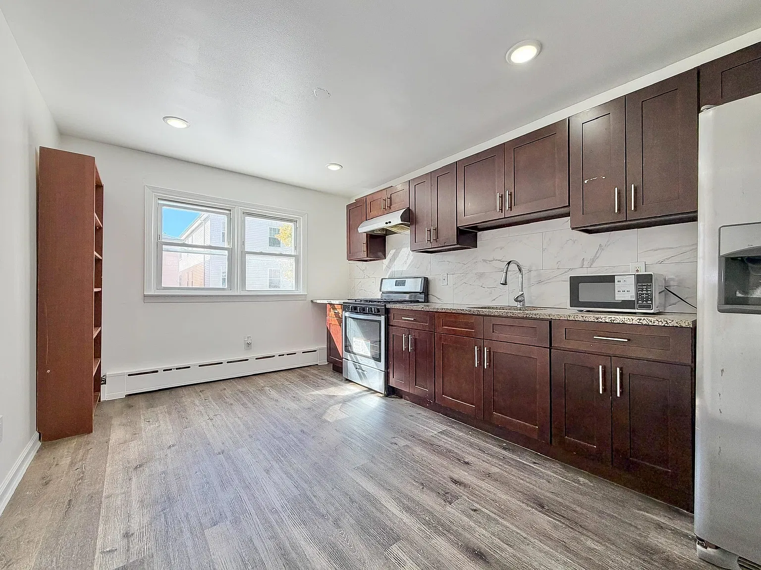 3 bed, 2.5 bath, 1200 sqft, $2,850 — Photo 4