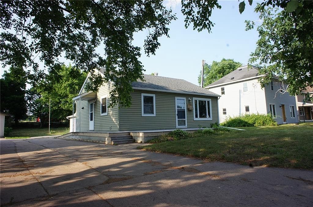 454 East Main Street, Mondovi, WI 54755 | Zillow
