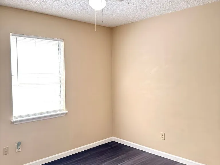 114 Leeward Dr — Photo 7