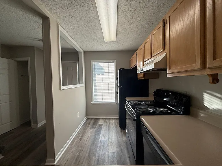 33 Londonberry Ln — Photo 4