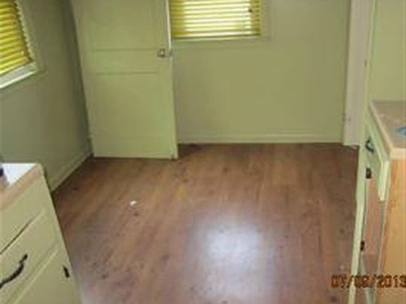3rd image of 19300 Kingsville St