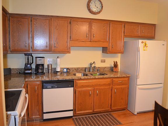 3rd image of 17828 Bernard Dr APT 1B