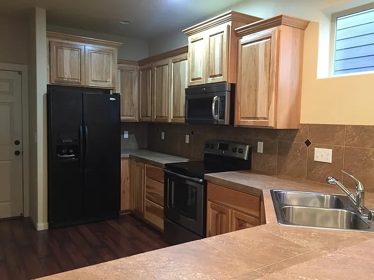 205 SE 197th Pl — Photo 8