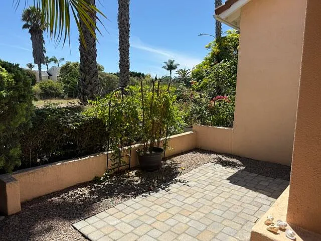 2 bed, 2.5 bath, 1411 sqft, $4,700 — Photo 4