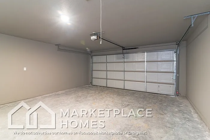 900 W 23rd St — Photo 20