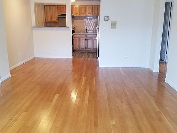 4th image of 55 Elmwood Park APT 25