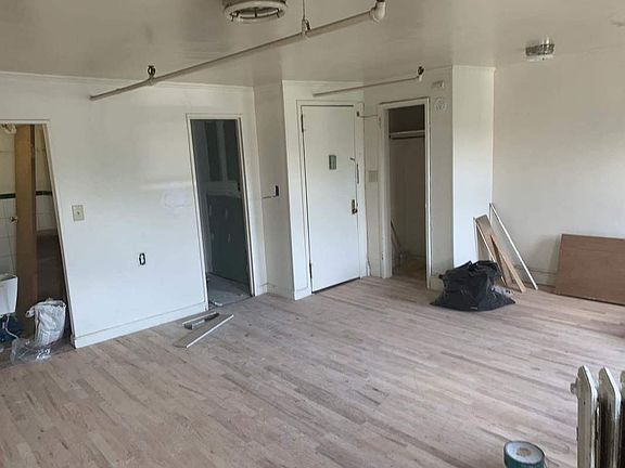 2nd image of 9 W 129th St APT 9