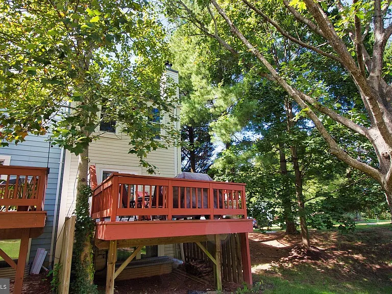 5901 Saint Giles Way — Photo 22
