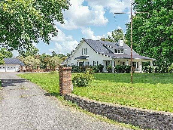 3rd image of 2695 Highway 64 E