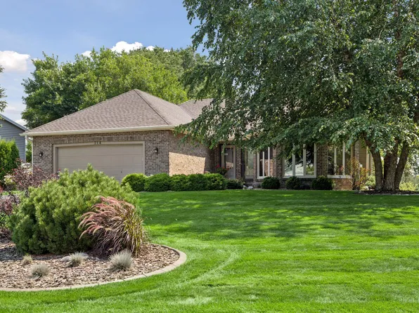 314 Wedgewood Dr, Saint Paul, MN 55115