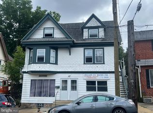 708 Oak Ln, Philadelphia, PA 19126