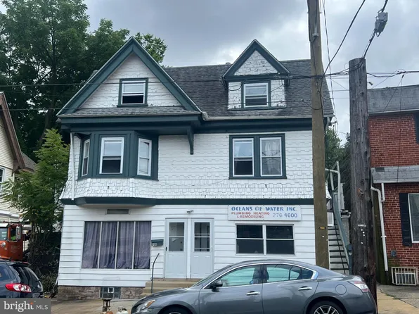 708 Oak Ln, Philadelphia, PA 19126