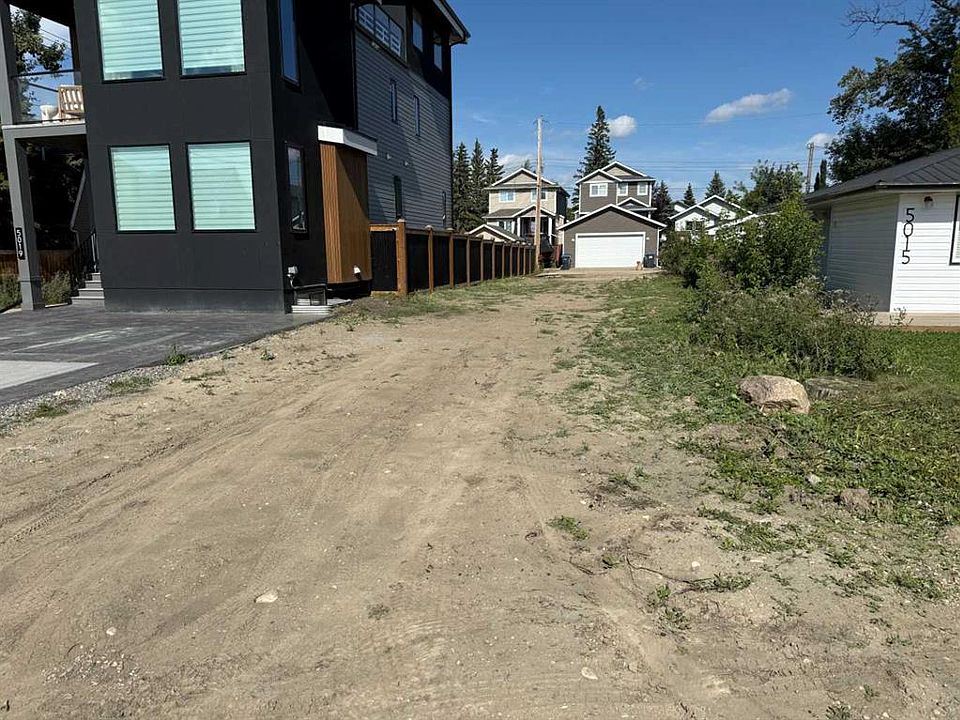 2nd image of 5017 42nd St